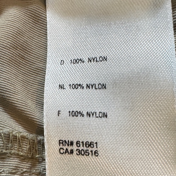 The North Face Tan Women's Shorts - Picture 4 of 4